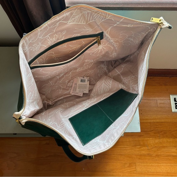 Like NWT Sseko Carryall Travel Bag in Agave - Picture 6 of 10